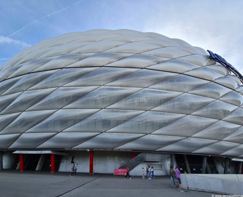 FCBayernMuenchen143D12M