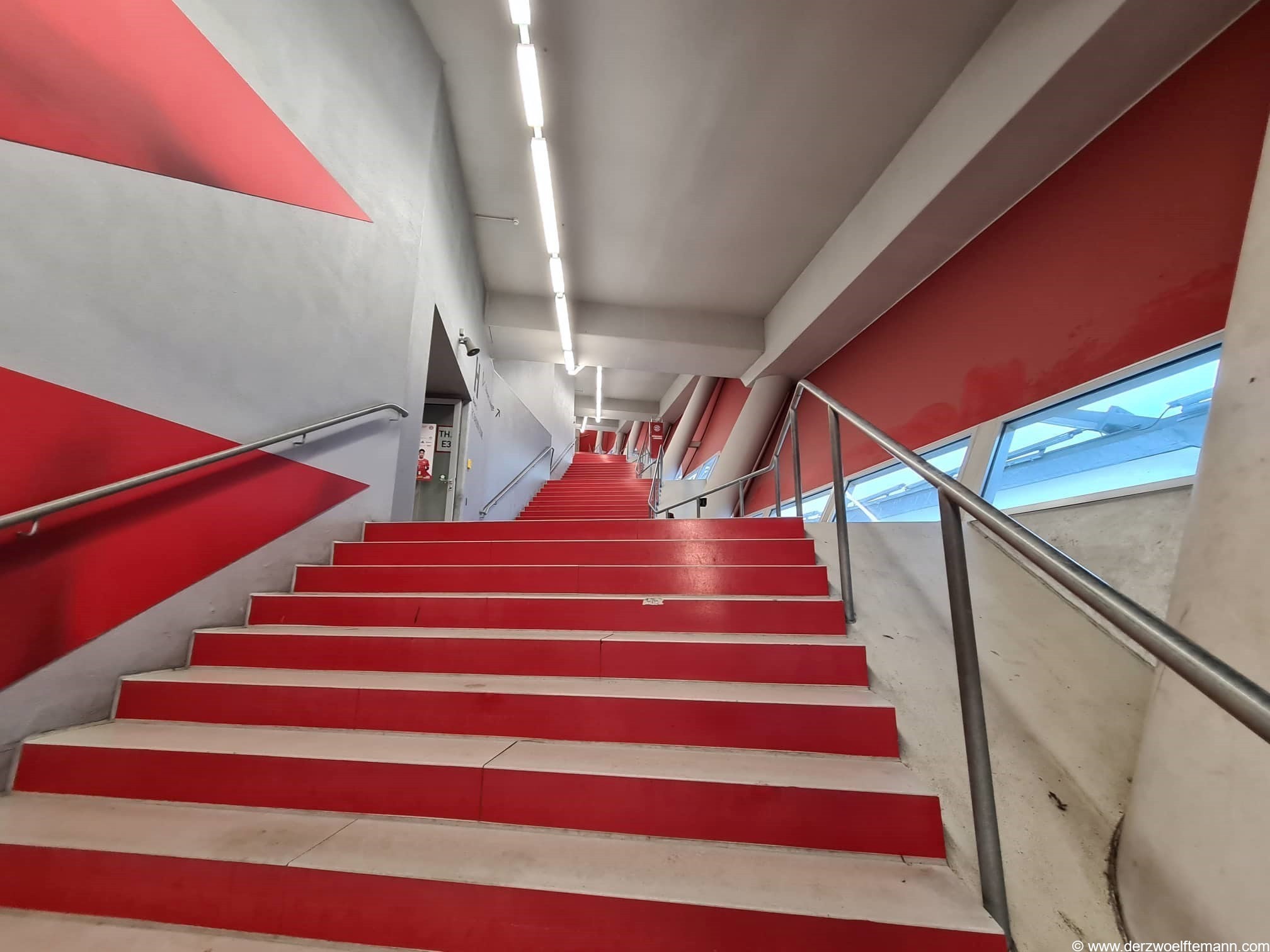 FCBayernMuenchen450D12M